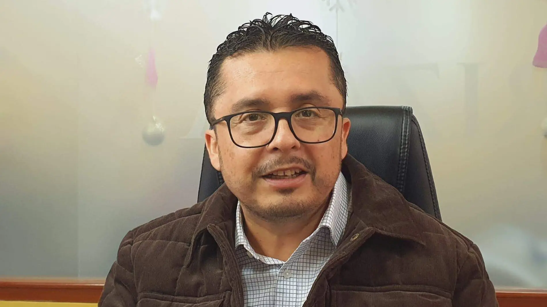 Alan Osorio Falcón, oficial del Registro Civil de Orizaba